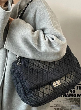 2025新款潮水墨染牛仔流浪包菱格链条包短途旅行斜挎秋冬单肩包
