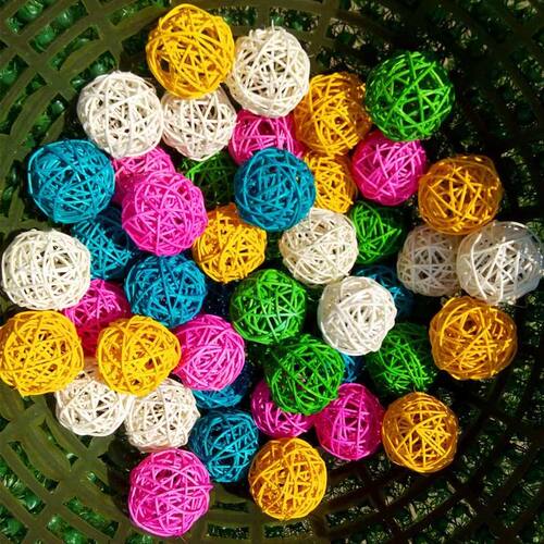 10pcs Parrot Chewing Toy Ball Primary Color Sepak Takraw Pet