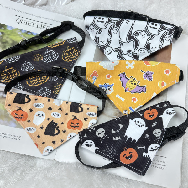 Halloween Triangle Towel Saliva Towel Printing Dog Accessori