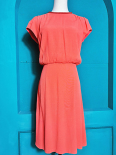 PINKO精美意大利风格剪裁连衣裙