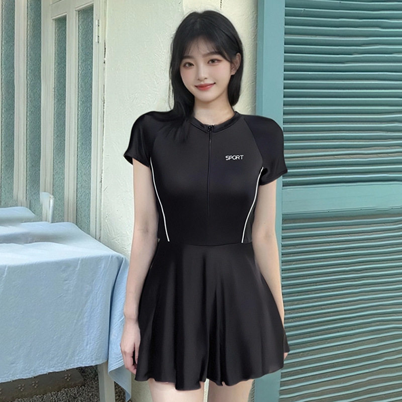 泳衣女2025拉链微胖大码女孩遮肚肉显瘦保守连体爆款网红夏季泳装