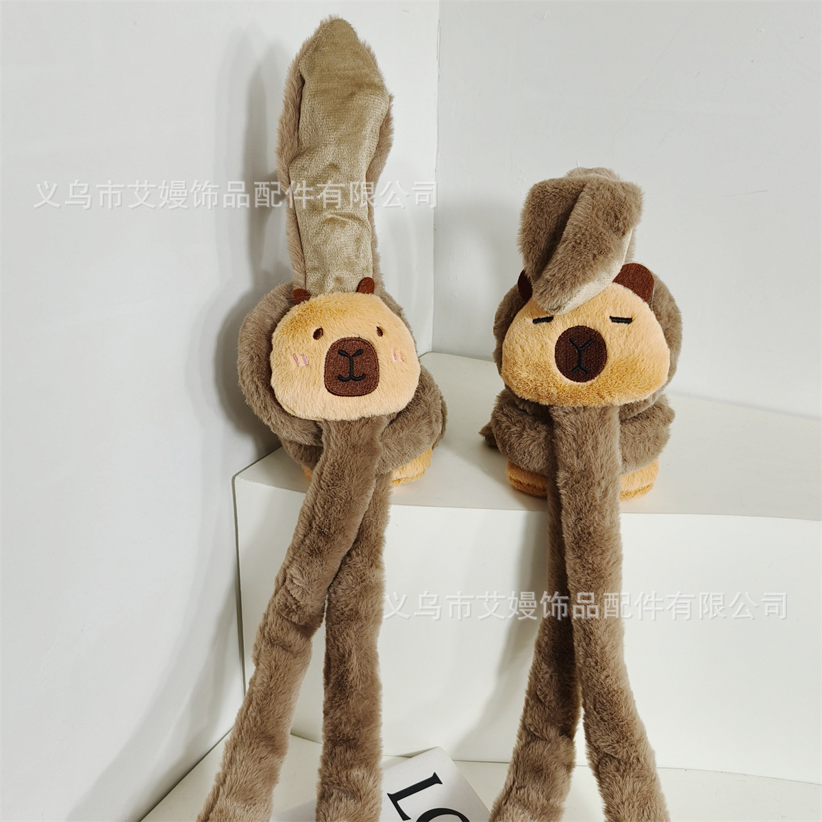 冬季新款卡通可爱豚鼠毛绒耳罩耳朵会动有声音耳包学生保暖耳捂子