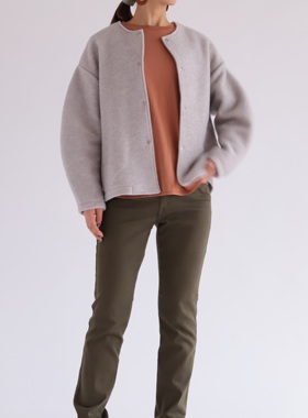 日单精品 Mrs.J 2万日 高科技 超舒适修饰裤型 休闲牛仔裤 女S992