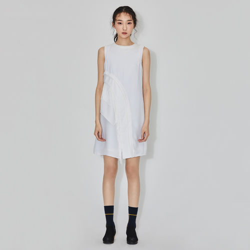 小众高端潮品时尚流苏设计清新