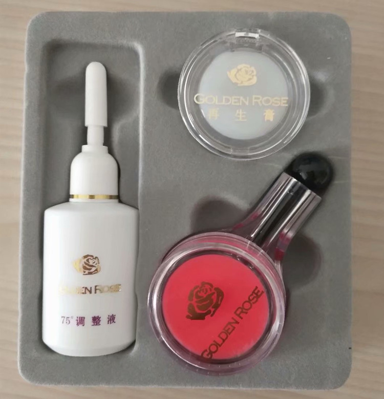 金玫瑰纹绣色料 唇部修护3件套化妆/美容工具