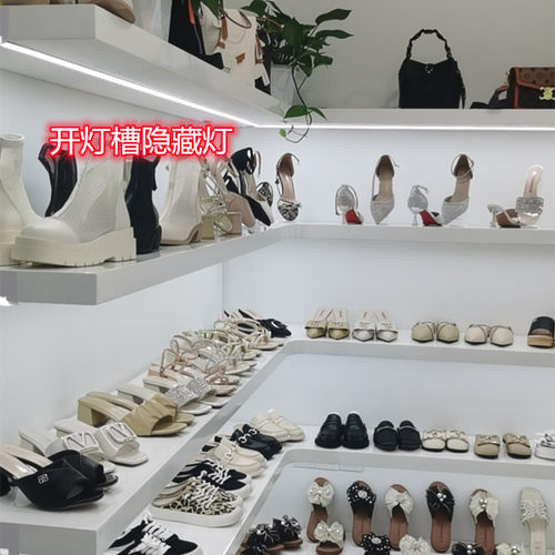 商场上墙烤漆板男女展示柜鞋架