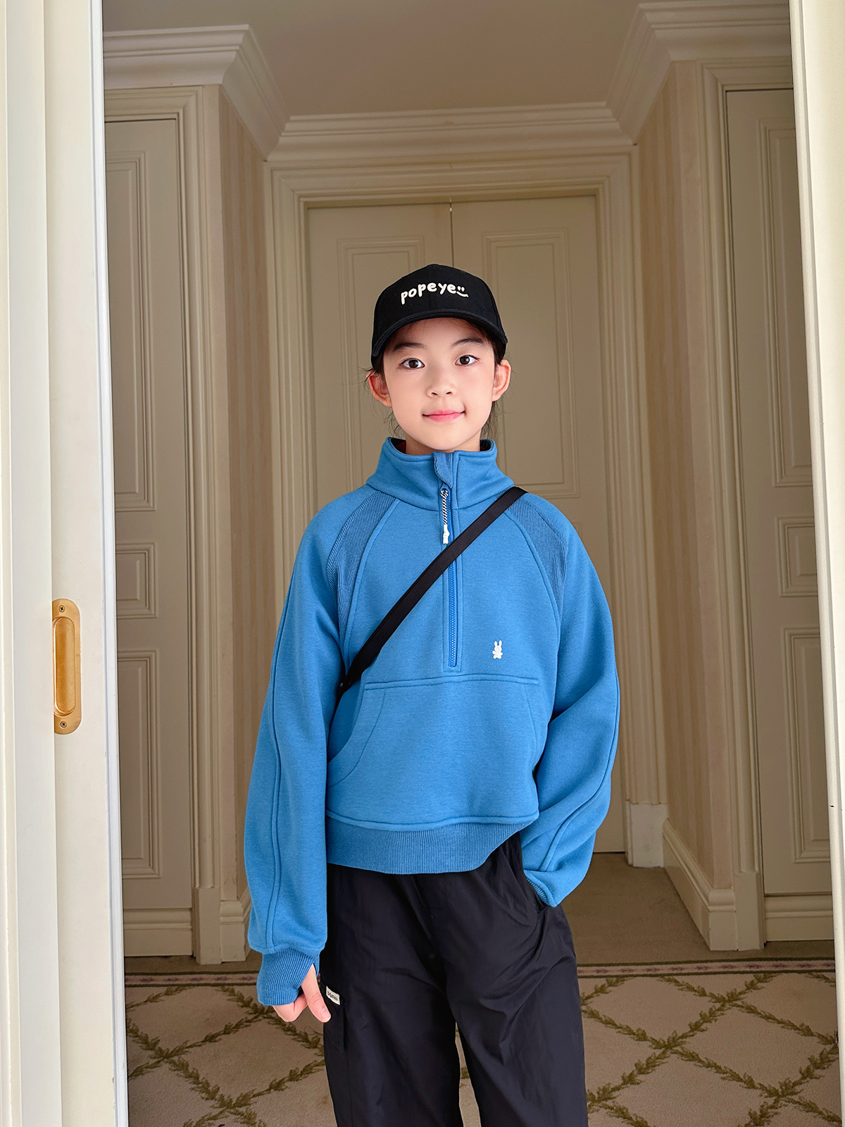 gugumini童装冬季加绒卫衣