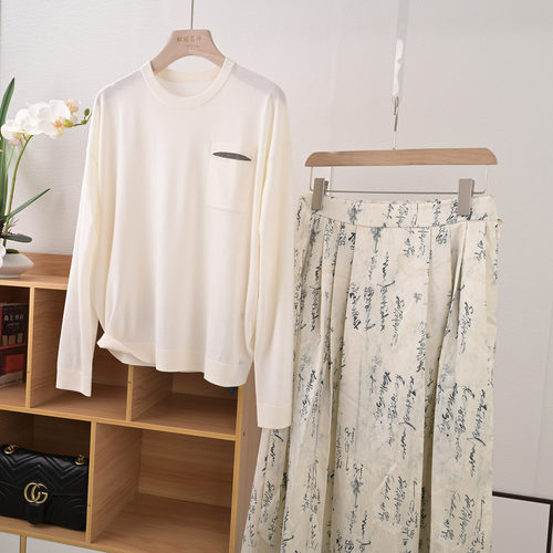 虹旺思汗68支精纺羊毛防晒白T衫