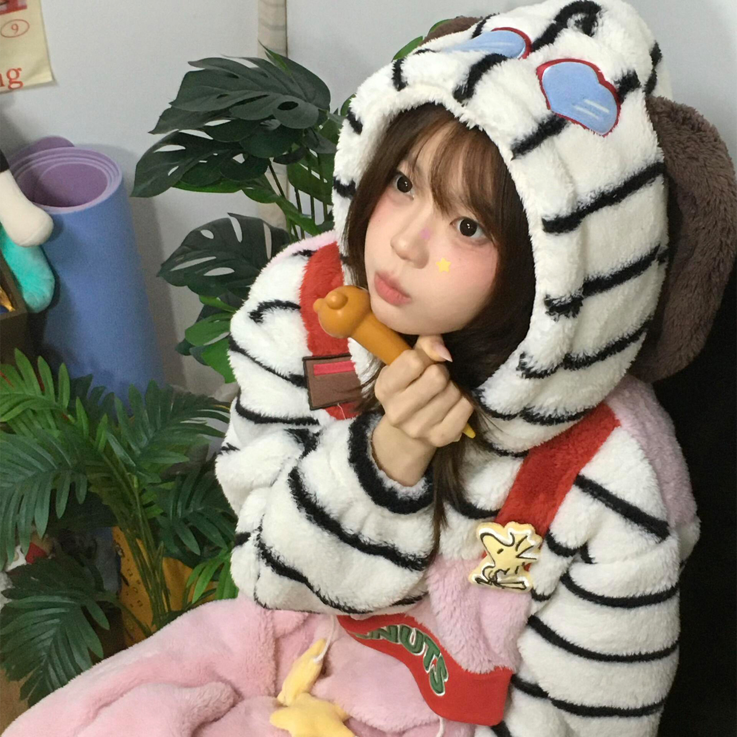 史努比珊瑚绒连体睡衣女秋冬季加绒加厚毛绒卡通一体式睡袍家居服