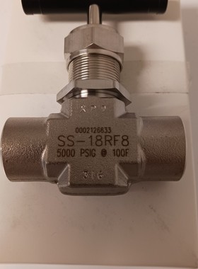 世伟洛克 SS-18RF8 316 SS 针阀 5000 PSI 1/2 NPT