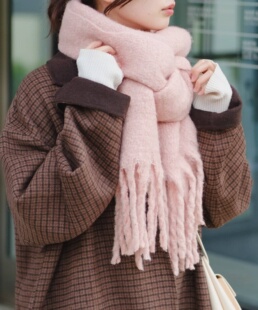 冬季百搭超厚实氛围感毛绒感奶油色系流苏长款宽面围巾围脖女