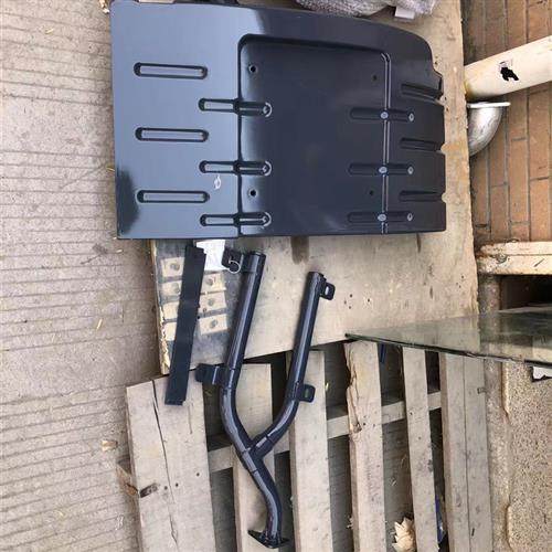 吊车配件 挡泥板  XCT12 前桥挡泥板 挡泥皮   原厂正品