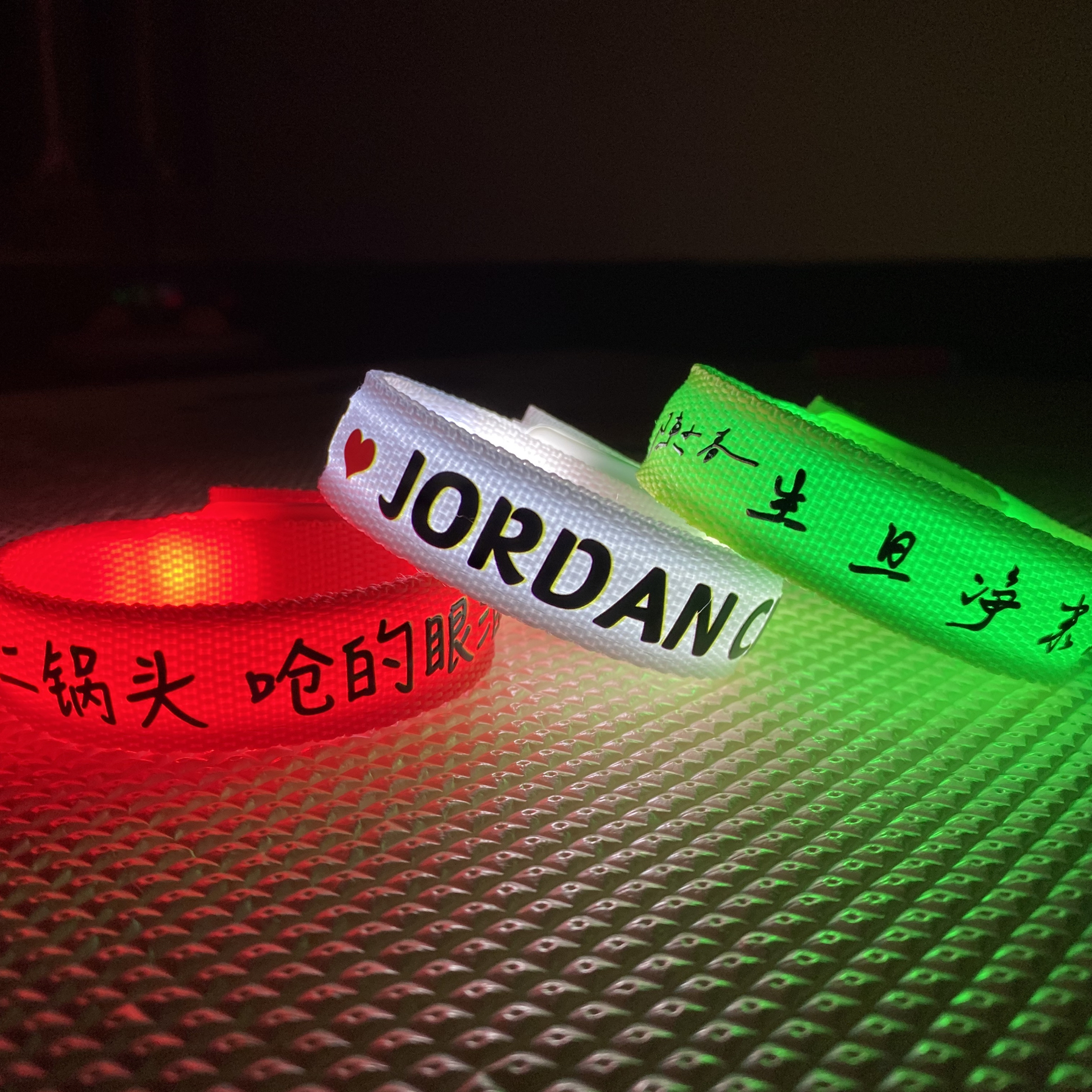 陈小春生旦净末丑演唱会应援发光手环定制音乐节乐队周边荧光棒