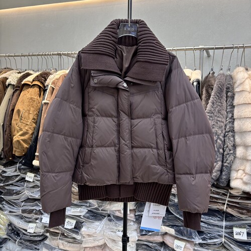 2025冬季新款时尚针织大翻领羽绒服女短款小个子白鸭绒外套潮2028