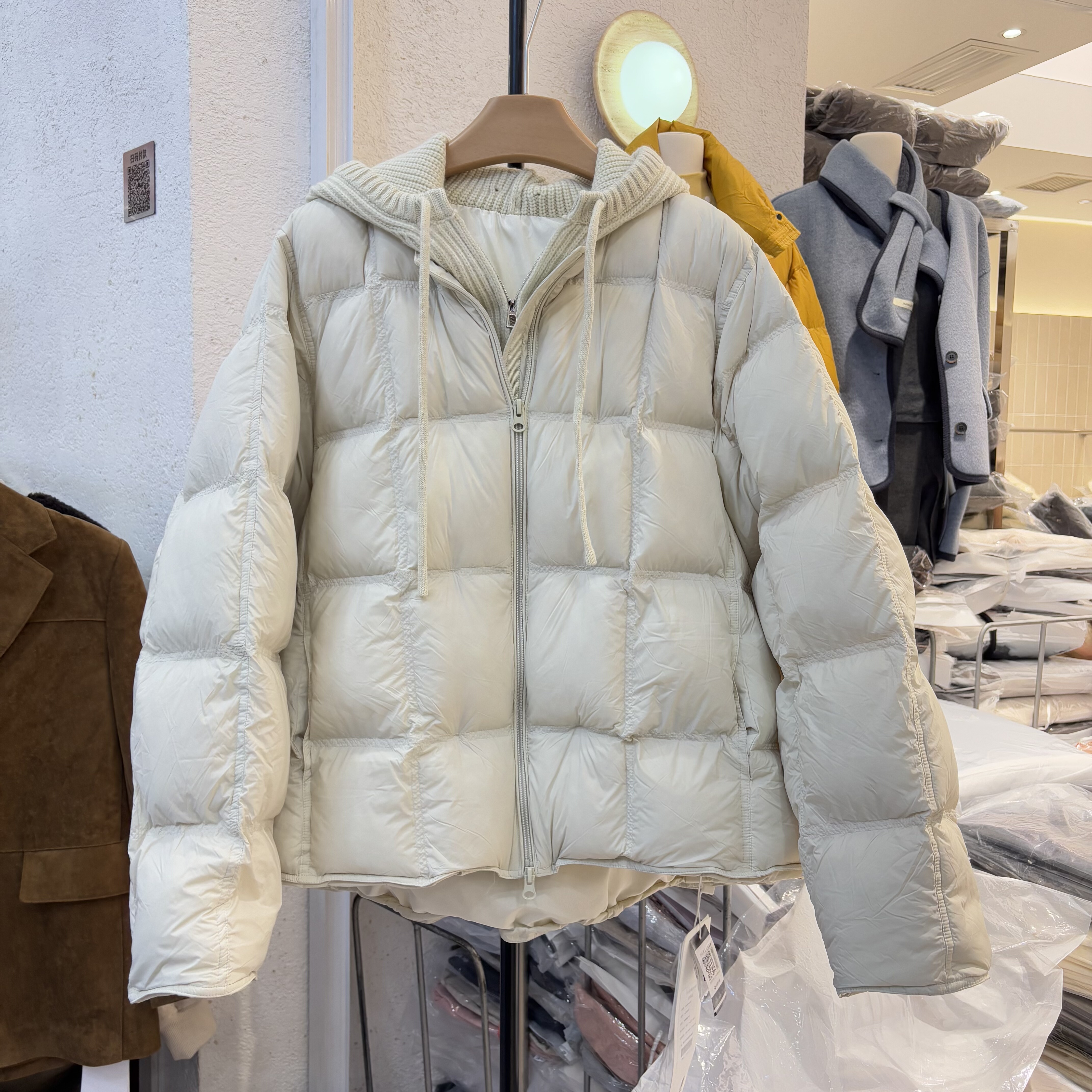 云朵泡芙针织连帽羽绒服女短款小方格韩版休闲加厚保暖中长款外套