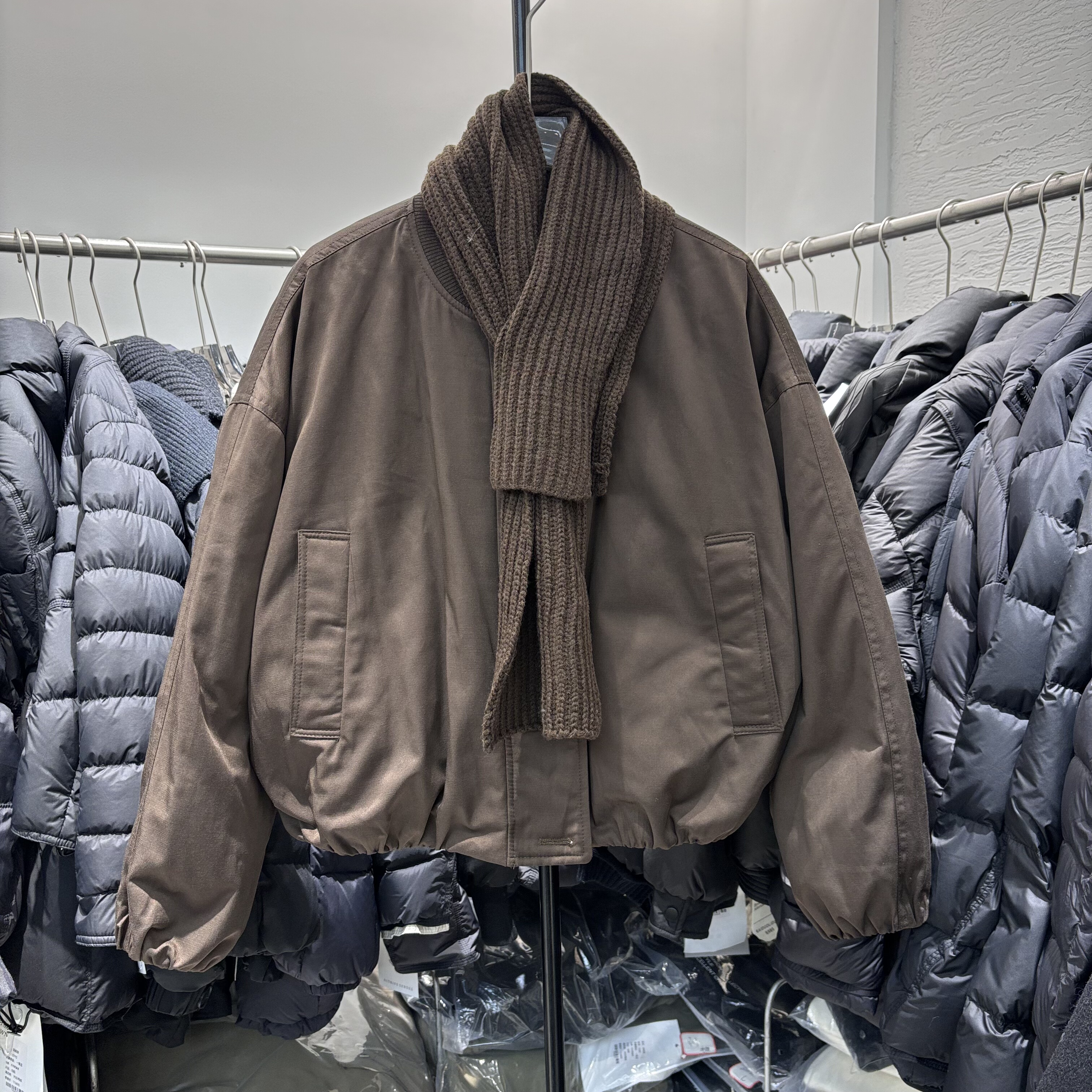 欧货2025冬季新款宽松显瘦百搭白鸭绒外套女休闲棒球服羽绒服上衣