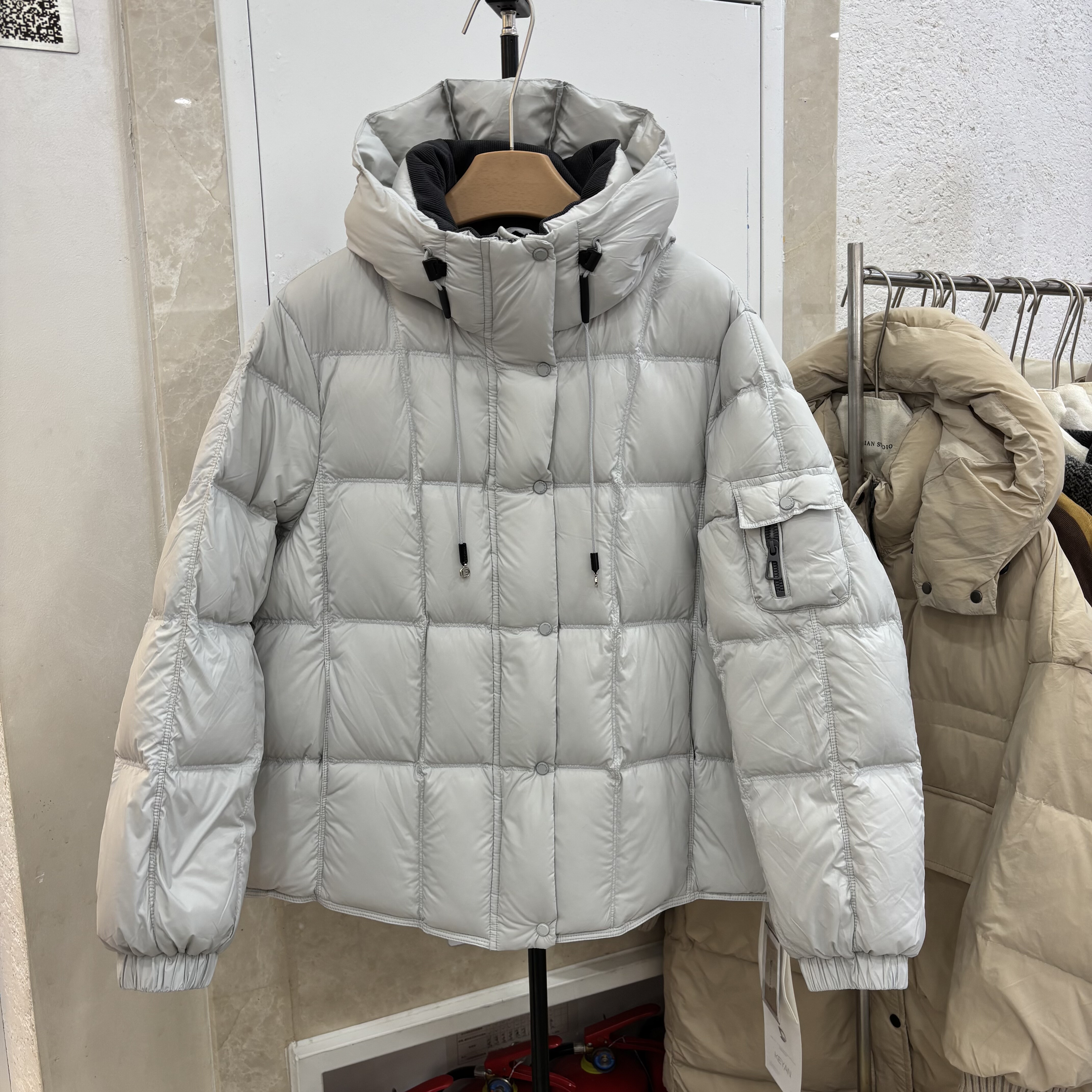 韩系时尚立领羽绒服女2025冬新款连帽宽松显瘦加厚白鸭绒外套9577