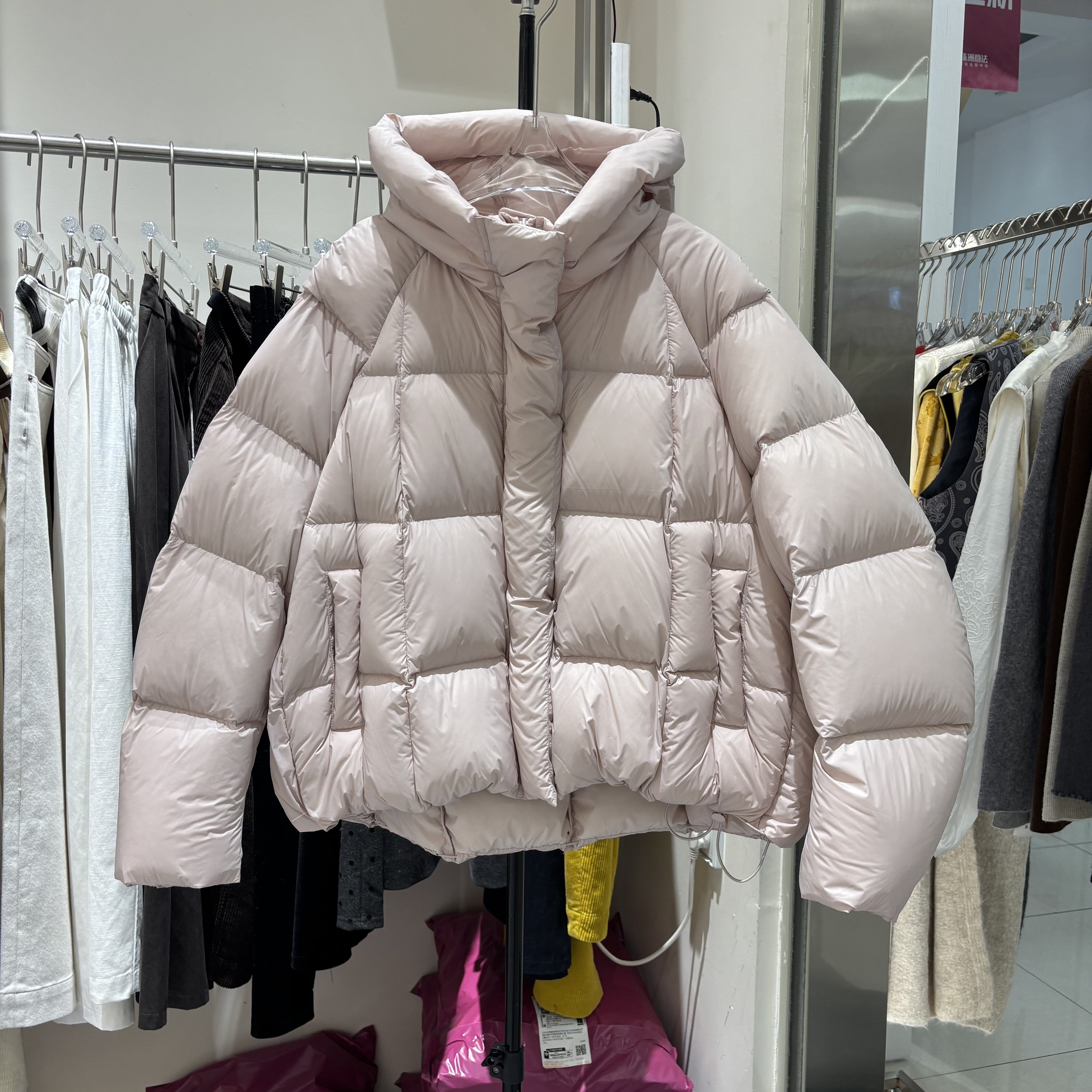 面料加厚2025冬季新款韩版宽松连帽羽绒服女短款小个子面包服外套