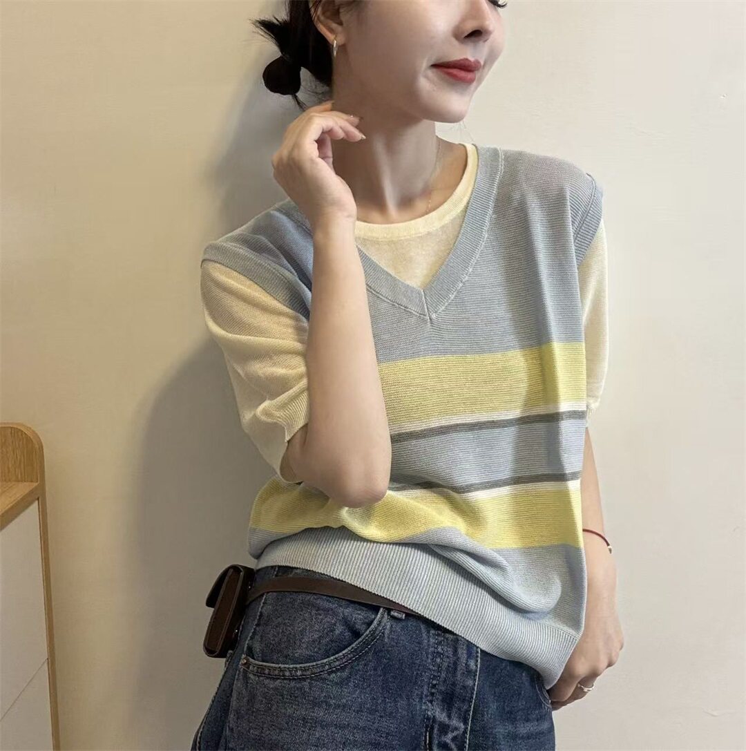 韩系撞色条纹假两件V领短袖针织衫女2026春季新款显瘦气质上衣潮