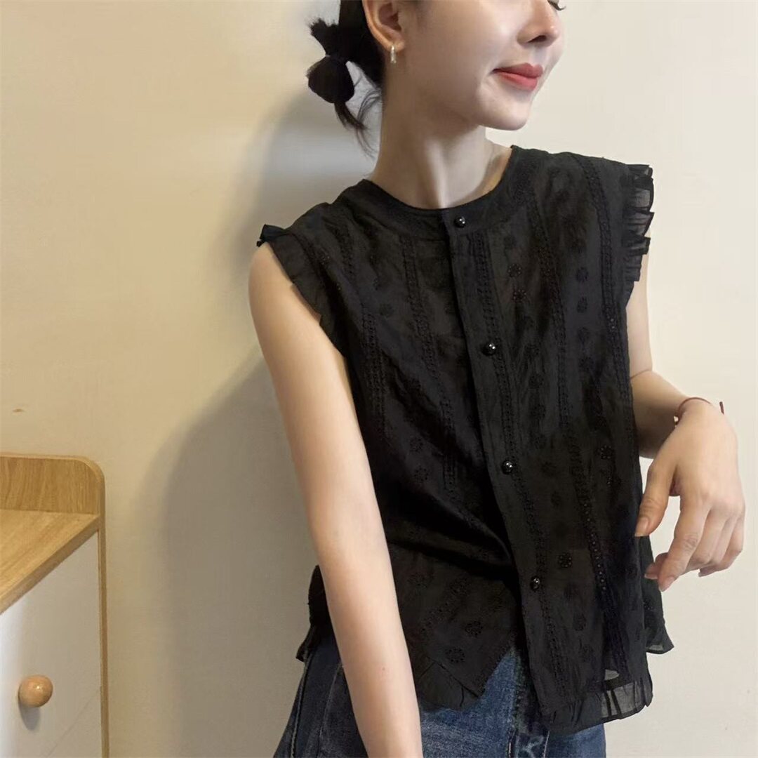 蕾丝花边无袖背心女2026夏季新款优雅提花纽扣开衫减龄显瘦上衣潮