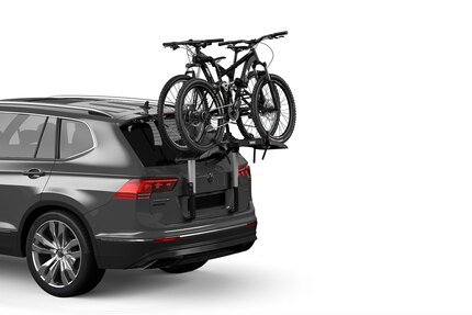 Thule OutWay Platform 平台式后备箱自行车架可装载 2 辆自行车