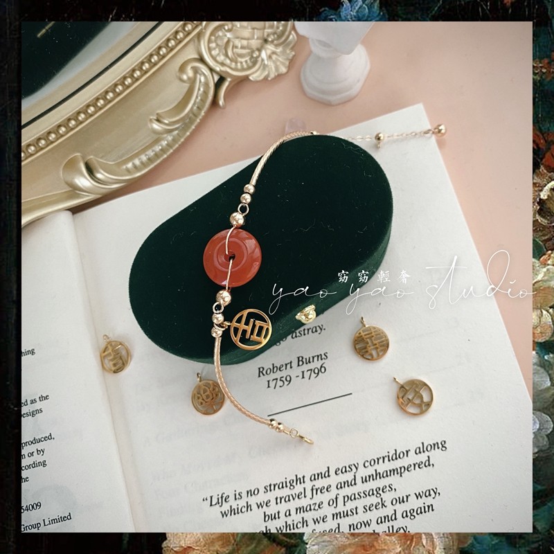 [평화와 기쁨. 부드러운 삶] 오리지널 사천 아이스 시드 남부 레드 안전 버클 14K 미국 금으로 채워진 여성용 팔찌