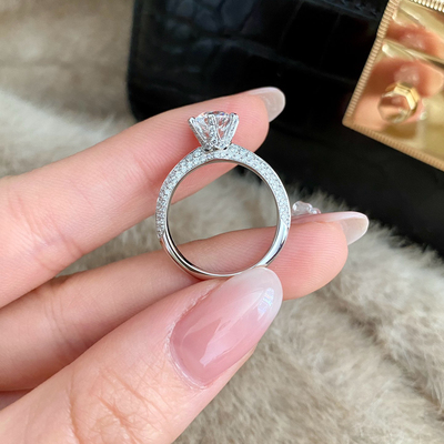 18k金铂金pt950培育钻石戒指女半壁江山钻戒女情侣婚戒求婚送女友