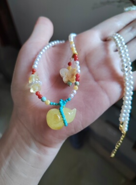 天然蜜蜡吊坠项链女水滴形纯天然鸡油黄琥珀锁骨链蜜蜡秘密项链