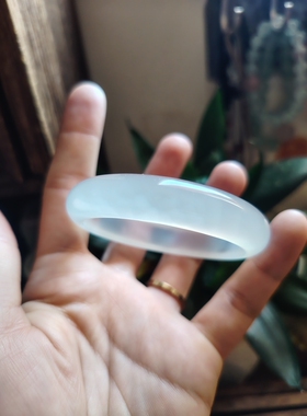 微瑕52圈口天然玛瑙手镯女款冰种白月光玉镯子送女友闺蜜生日礼物