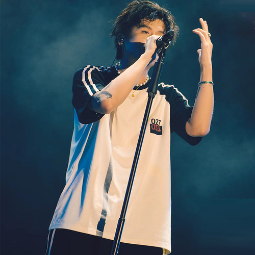 2727027美式运动风插肩袖T恤