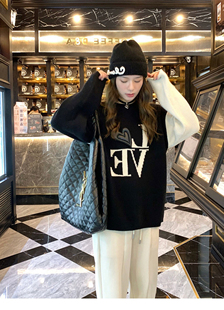 深圳南油直批2026秋冬早春新款 爱心提花圆领针织衫