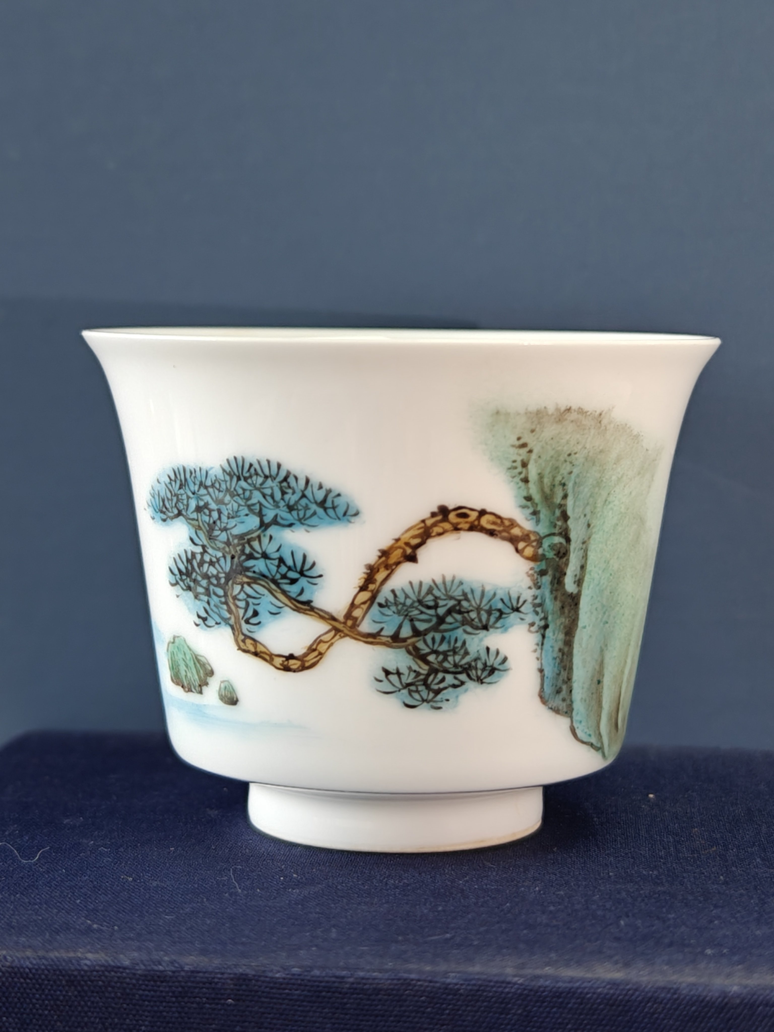 【高风亮节】  景德镇茶杯釉上彩手绘主人杯