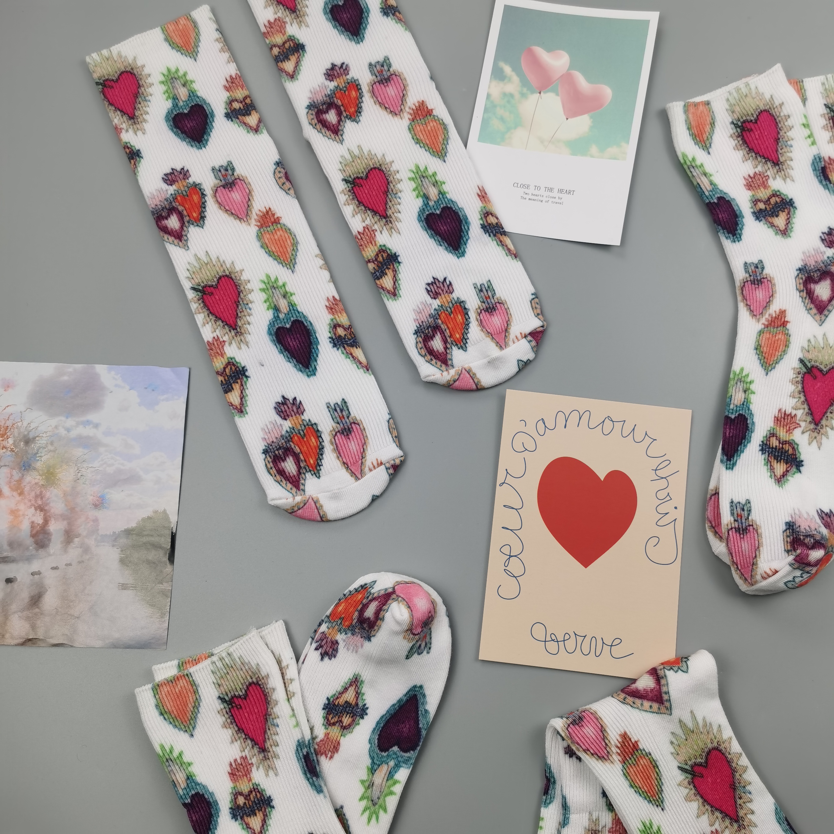 欧美街头创意复古潮袜秋冬季新款袜子女袜纯棉运动爱心INS中筒袜