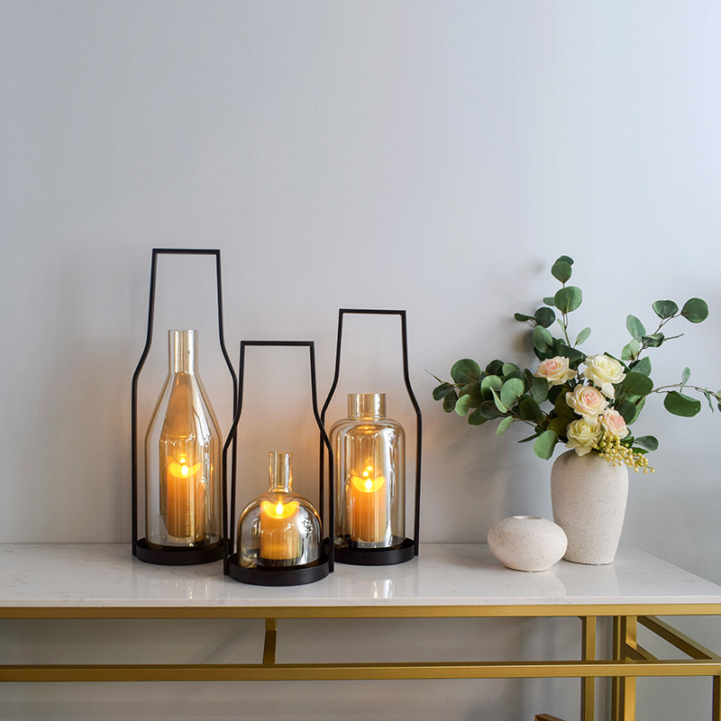 北欧现代铁艺玻璃户外防风烛台中式复古家用酒店民宿风灯烛台摆件在类目 家居饰品, 蜡烛/烛台, 烛台中 - 来自Buy2taobao.com提供专业的淘宝代购服务