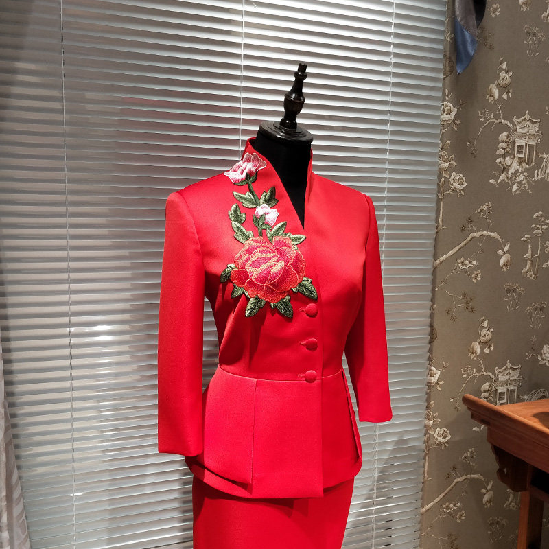 奇藝貓七分袖新中式套裝裙刺繡職業華服私人高端定制喜慶西裝禮服在類目 女裝/女士精品, 套裝/學生校服/工作制服, 職業女裙套裝中 - 來自Buy2taobao.com提供專業的淘寶代購服務