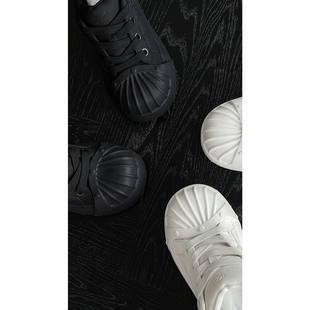 设计感贝壳圆头休闲厚底增高小白鞋 龙叨叨冬季 新品 时尚 低帮板鞋