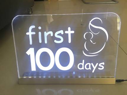 立斯达定制led发光广告亚克力金属底座标配usb接口收银桌台签灯箱