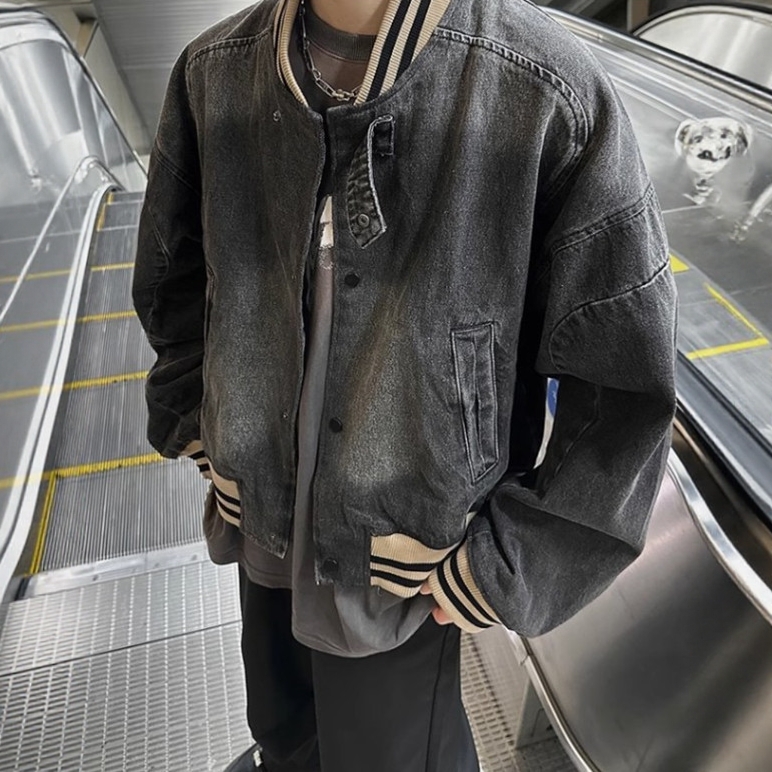 短款螺纹棒球领水洗做旧牛仔外套