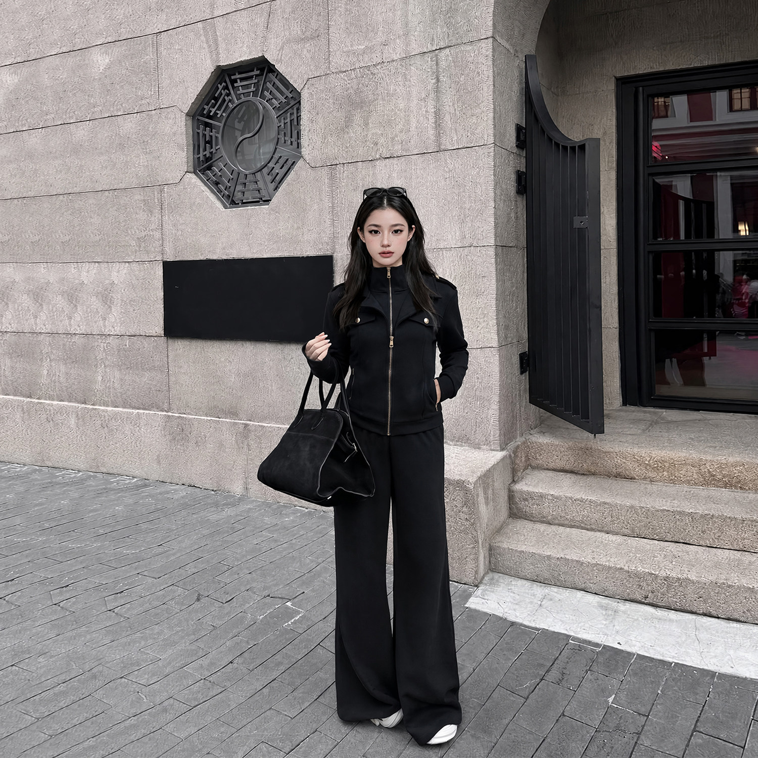 Tinglikes大码女装胖mm黑色立领修身拉链外套女显瘦微喇长裤套装