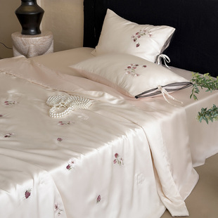 凉感精美刺绣款 可水洗空调被子 夏季 轻奢60S兰精天丝夏被四件套