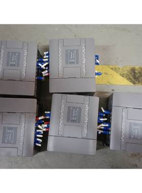 非实价议价议价议价显控 PLC FGS-16MT-AC 拆机到货5台 成色漂非
