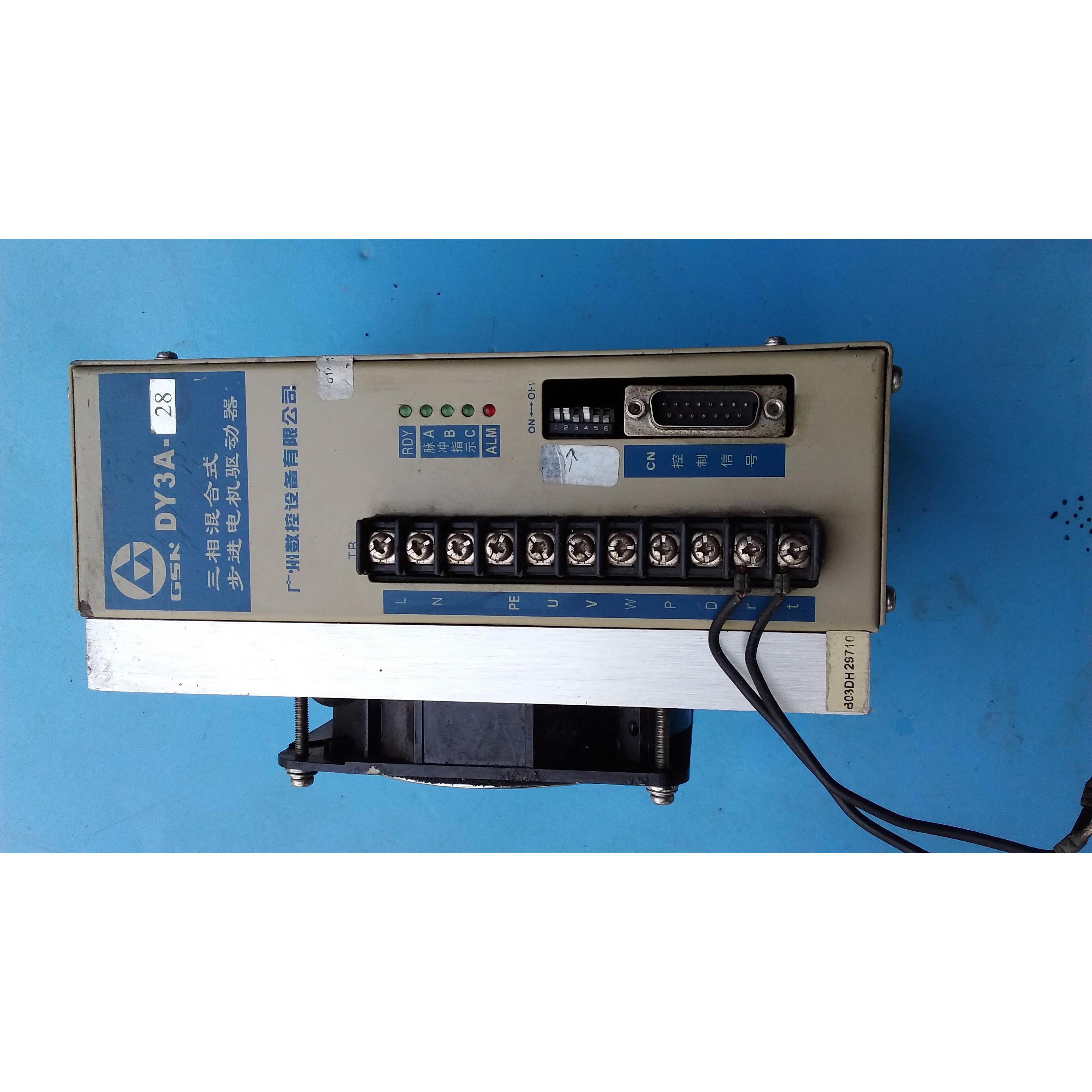 非实价议价议价浩 DY3A-28 三相混合式步进驱动单元 二手 实物拍