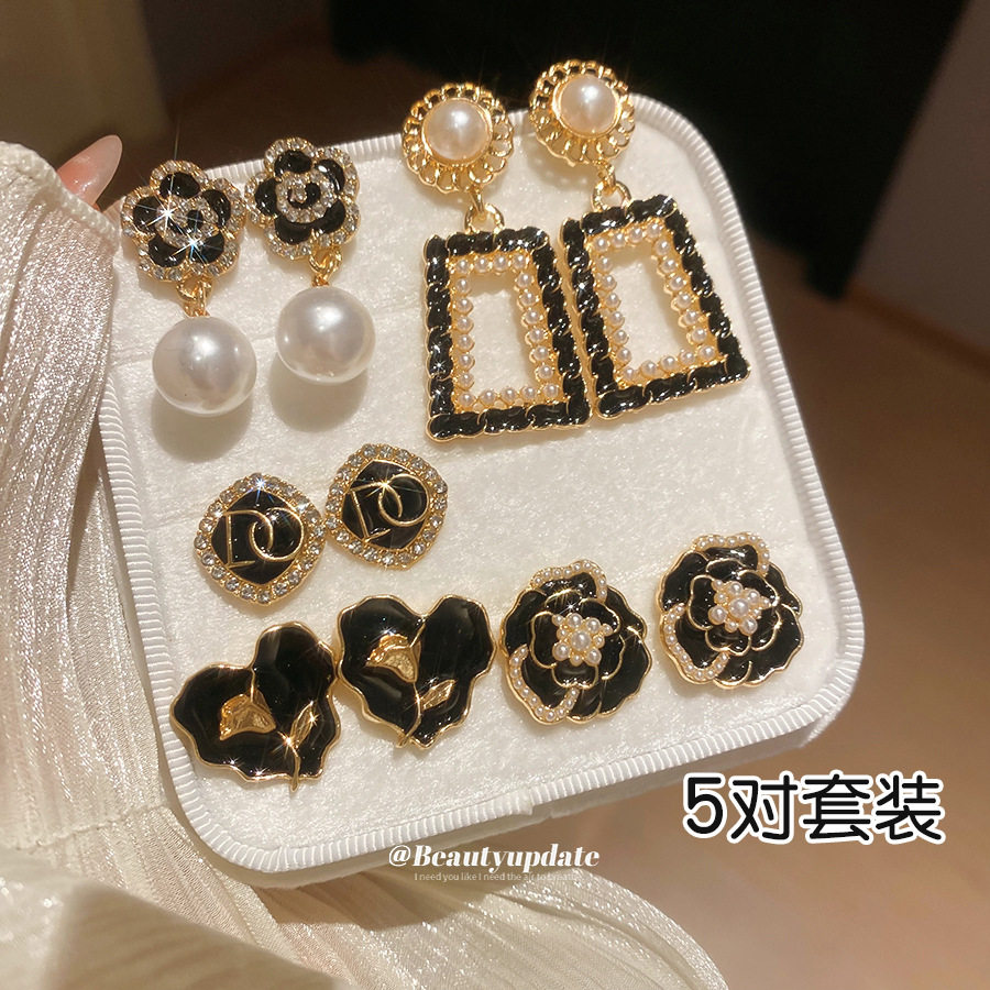 银针镶钻滴油花朵珍珠耳钉套装韩国复古气质耳环小众高级感耳饰女