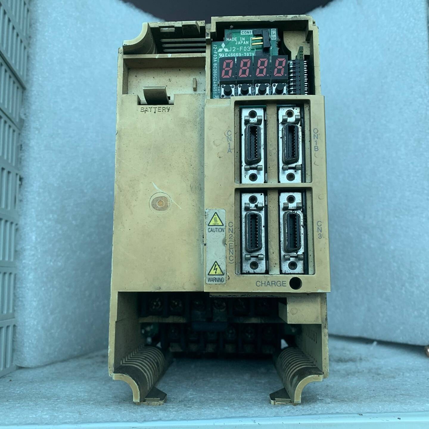 询价购-三菱驱动器 MR-J2-350A-A050实物图，功能