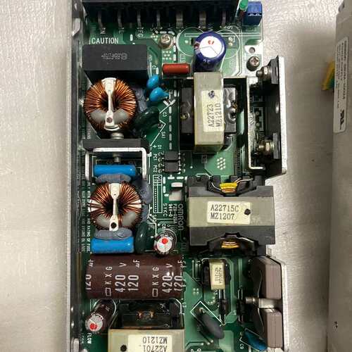 议价~欧姆龙 电源S8VM-10024DC 装柜未使用成色新。~可维修