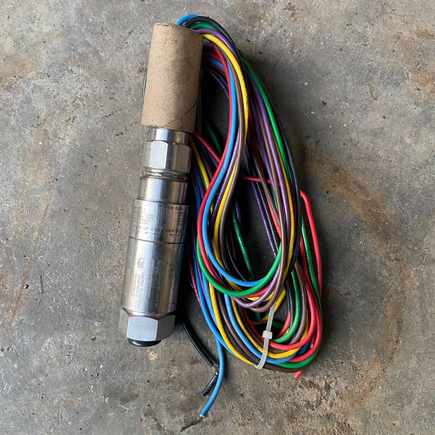 询价购-美国UE进口防爆压力开关，型号12SLSM7B