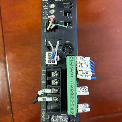 议价~东方BLED3C无刷直流电机驱动器，输入200-240V，输~可维修