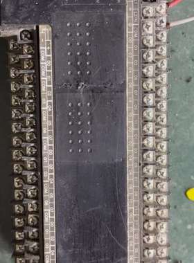 询价购-欧姆龙PLC CP1E-CPUY1，通电如图，运行灯