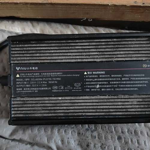 询价购-小牛电动车原装充电器，型号DZL482006