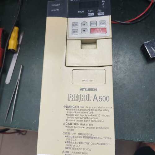 议价~DFG850减薄磨片机清洗机变频器FR-A520-0.4K~可维修
